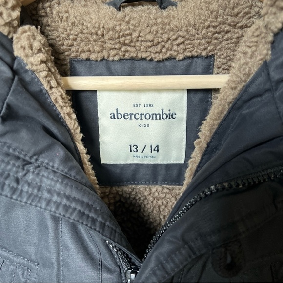 Abercrombie Kid’s Black Sherpa Lined Coat Size 13/14 - Picture 10 of 16
